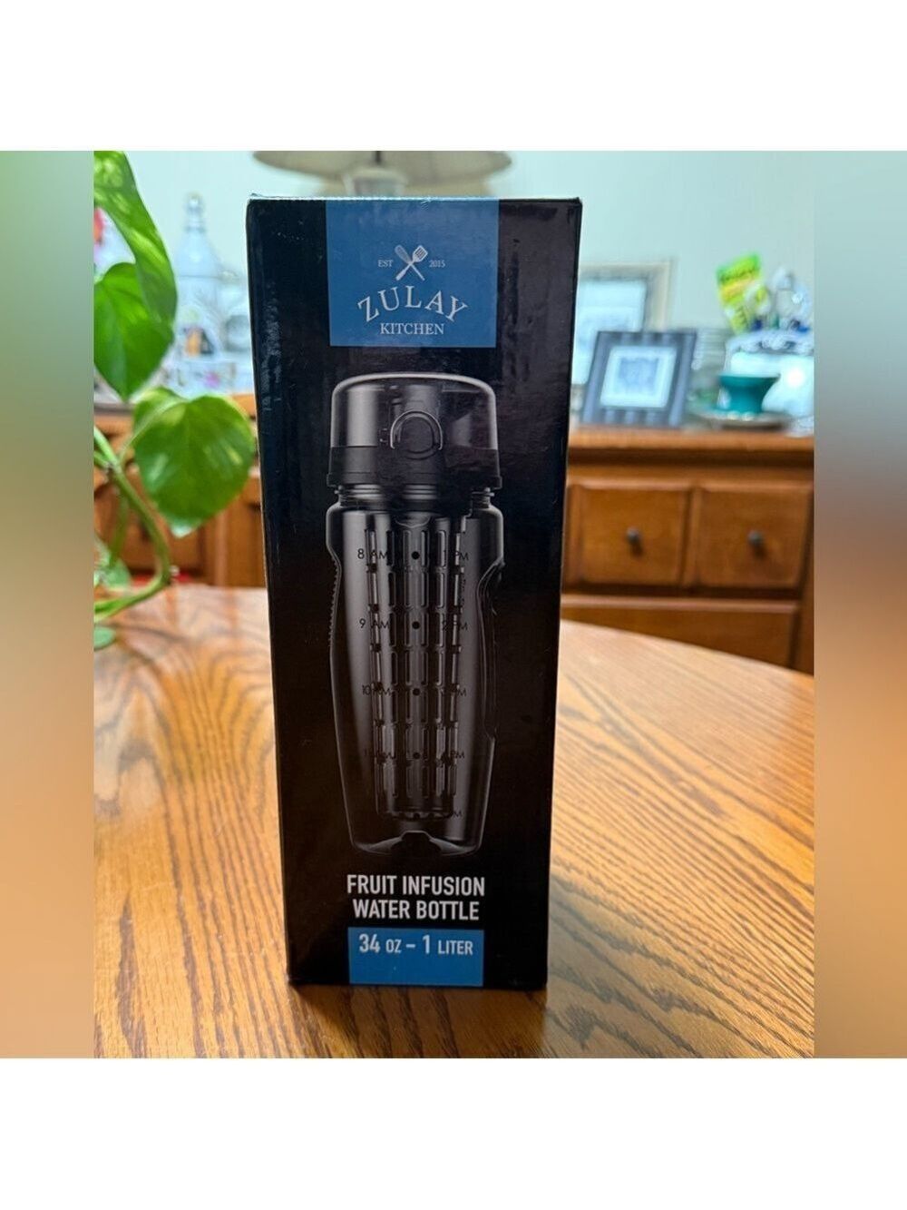 Zulay Kitchen Clear and Black Fruit Infuser Water Bottle New